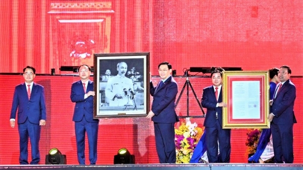 Chủ tịch Quốc hội Vương Đình Huệ dự công bố thành lập thành phố Phổ Yên