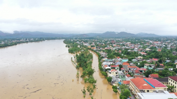 Hơn 11.200 ngôi nhà ở Thừa Thiên Huế bị ngập do mưa lớn