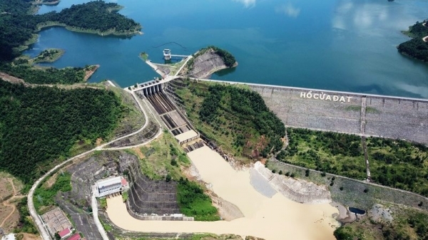 Hồ Cửa Đạt: 'Siêu công trình' của ngành Thủy lợi