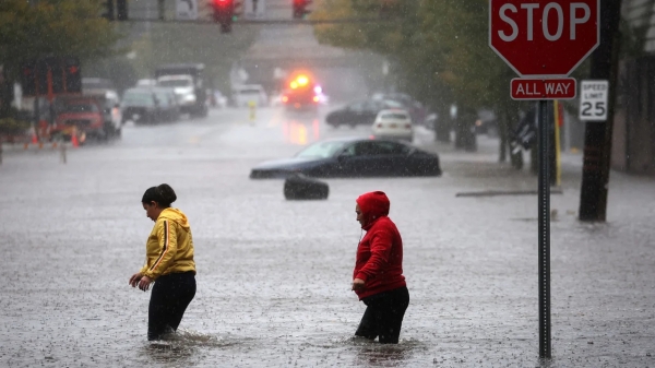 New York ngập lụt nghiêm trọng sau mưa lớn