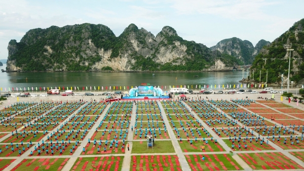 10.000 người tham dự lễ kỷ niệm 60 năm thành lập tỉnh Quảng Ninh