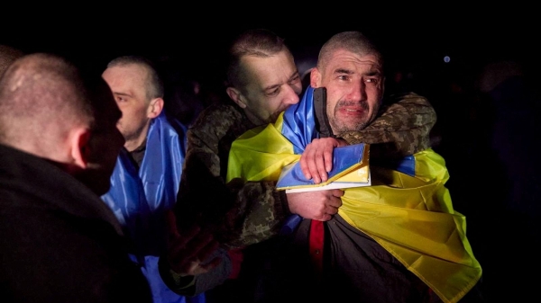 Nga và Ukraine tổ chức đợt trao đổi tù binh lớn nhất từ đầu xung đột