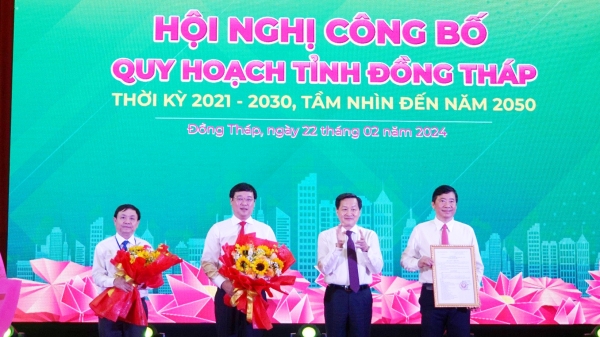 Phó Thủ tướng Lê Minh Khái trao Quyết định Công bố quy hoạch tỉnh Đồng Tháp