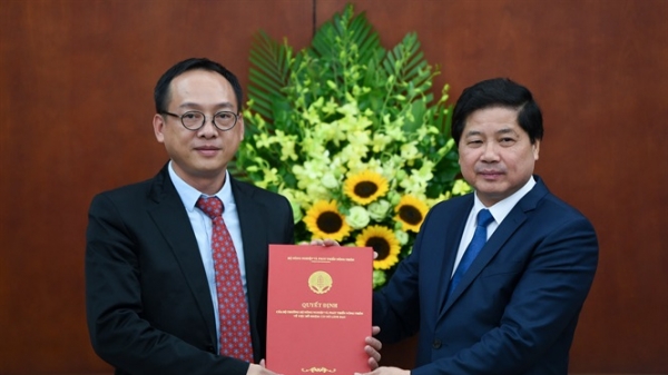 Ông Ngô Hồng Giang giữ chức Vụ trưởng Vụ Tổ chức cán bộ Bộ NN-PTNT
