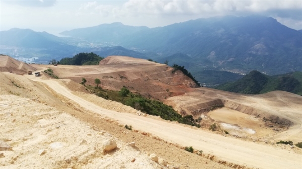 Dự án Cửu Long Sơn Tự 'băm' nát núi Chín Khúc