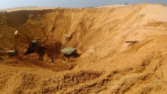 Bình Thuận: Sập hầm khai thác quặng titan, 1 công nhân tử vong