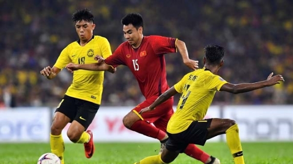 Vé trận Malaysia tăng gần 10 lần