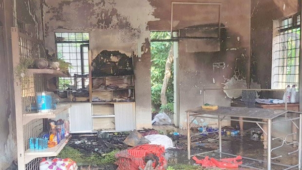 Bình Định: Bưu điện xã bị cháy rụi