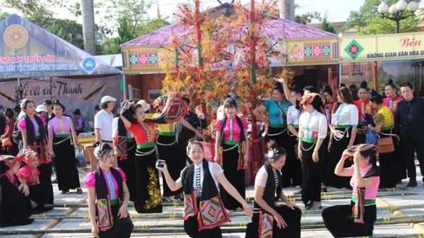 Sôi động Ngày hội văn hóa dân tộc Thái toàn quốc lần thứ II