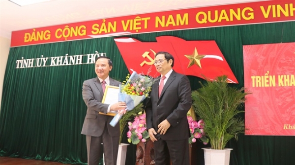 Ông Nguyễn Khắc Định nhận quyết định làm Bí thư Khánh Hòa