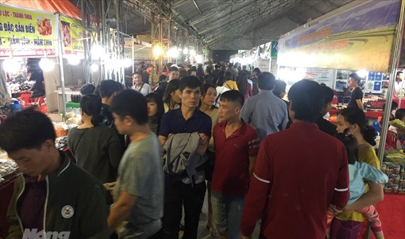Tổ chức hội chợ cấp vùng đầu tiên tại Cao Bằng