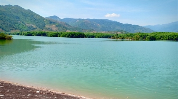 Sau bão, các hồ chứa Khánh Hòa vẫn 'đói' nước