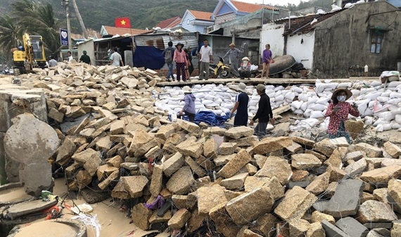 Bình Định: Đã sơ tán gần 10.000 người dân trước khi bão số 6 đổ bộ