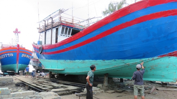 Cải hoán tàu cá ở Quảng Bình: Ngư dân băn khoăn, lo lắng