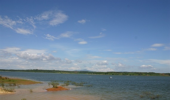 Không lo thiếu nước lưu vực dòng chính sông Đồng Nai