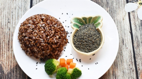 Thực hư ăn gạo lứt, muối vừng… chữa bách bệnh?