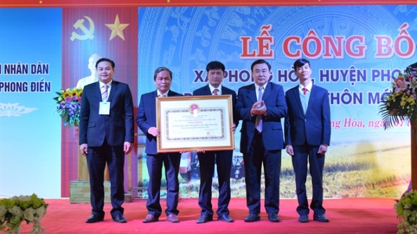 Phong Hoà đón bằng công nhận xã đạt chuẩn nông thôn mới