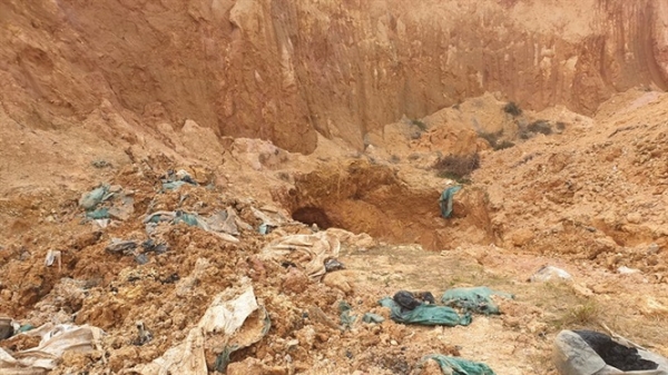 Đối tượng chôn trộm chất thải nguy hại ở núi Sú khai gì?