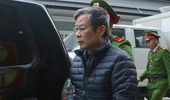 Con gái không đến tòa, làm sao truy được số tiền nhận hối lộ của cựu Bộ trưởng Nguyễn Bắc Son?