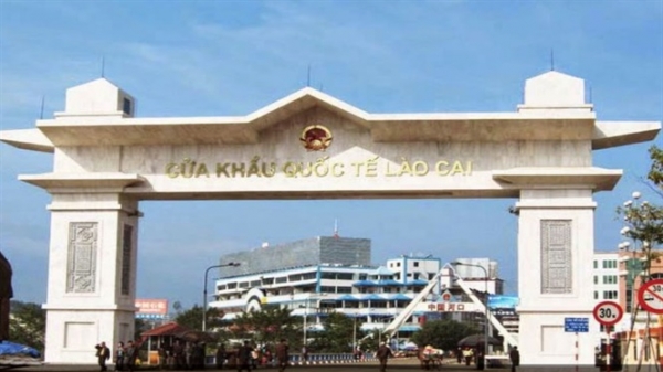 Ngừng cho phương tiện giao thông qua Cửa khẩu quốc tế Lào Cai - Hà Khẩu