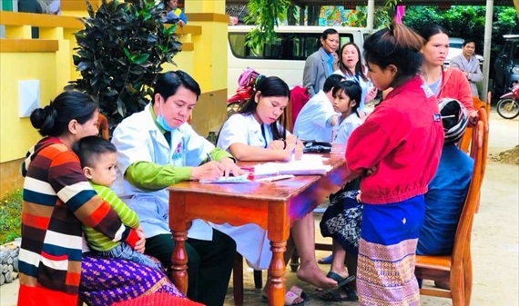 700 người dân biên giới Việt - Lào được khám, cấp thuốc miễn phí