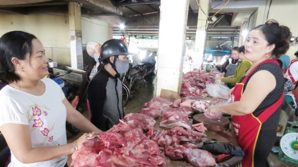 Chợ thịt lợn thời đội giá