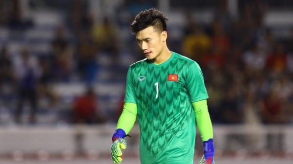 Bùi Tiến Dũng đấm bóng lỗi, U23 Việt Nam thua bàn đầu tiên tại VCK U23 châu Á