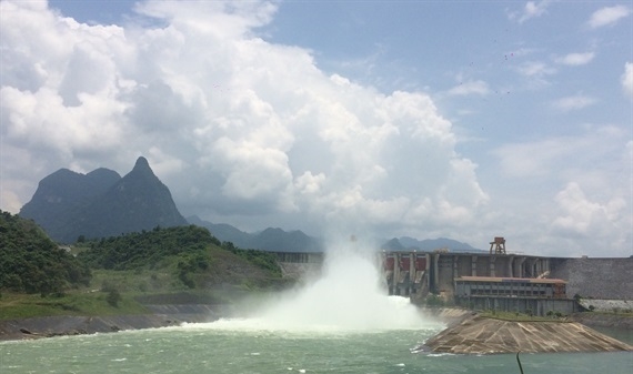 Hồ Thủy điện Tuyên Quang xả nước qua 3 tổ máy