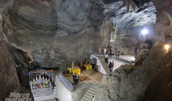 Ngôi chùa độc đáo ở Bắc Kạn nằm hoàn toàn trong hang đá tự nhiên