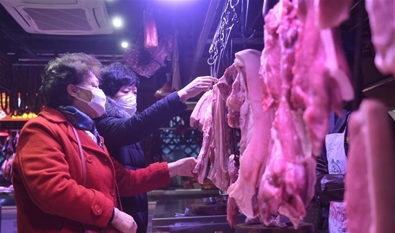 Hình ảnh người dân Trung Quốc chuẩn bị thực phẩm trong cuộc chiến chống lại virus Corona