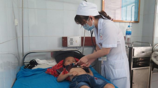 Tuyên Quang: Tự bắt cóc nướng ăn, 4 cháu bé phải nhập viện cấp cứu