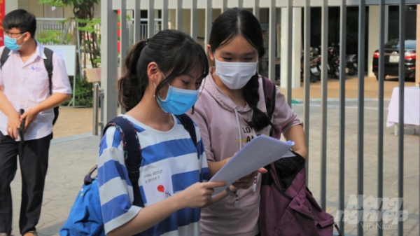 Học sinh lớp 9 và lớp 12 ở Hà Nội không ra khỏi thành phố