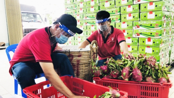 Xuất khẩu rau quả sang Trung Quốc giảm do 'nút thắt' thông quan