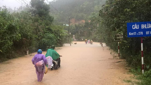 Miền Trung, Tây Nguyên có nơi mưa trên 350 mm, các tỉnh khẩn trương ứng phó