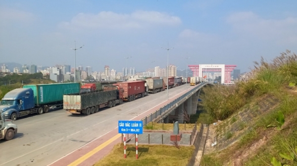 Còn tồn 1.600 container, Quảng Ninh khuyến cáo tạm dừng đưa hàng hóa lên cửa khẩu