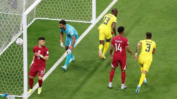 Tuyển Qatar non nớt tại World Cup 2022