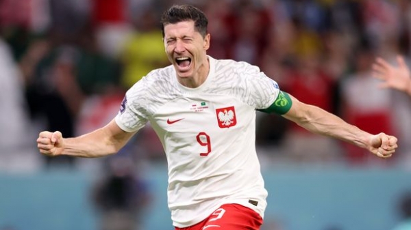 Robert Lewandowski bật khóc sau bàn thắng đầu tiên tại World Cup