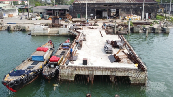 Công trình xử lý nước thải tê liệt, nguy cơ đóng cửa cảng cá: Đừng đổ lỗi do… tầm nhìn