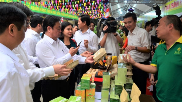 Bộ trưởng Lê Minh Hoan lấy vịt cỏ Vân Đình làm ví dụ 'bốn nấc thang giá trị'