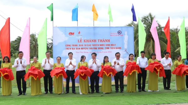 Khánh thành công trình nước sạch 3 tỷ đồng tại cù lao Tân Phú Đông