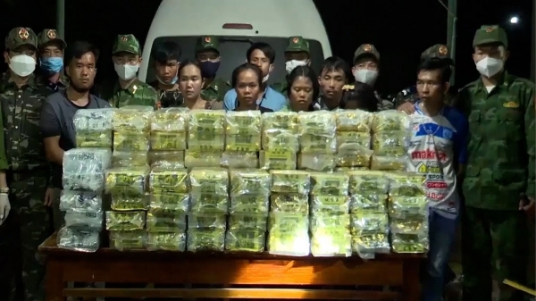 Bắt nhóm đối tượng người nước ngoài vận chuyển 100 kg ma túy vào Việt Nam