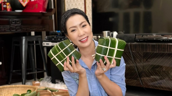 Nghệ sĩ Việt hào hứng với món bánh cổ truyền ngày Tết