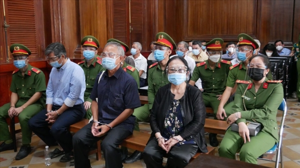 Ông Nguyễn Thành Tài và nữ đại gia Dương Thị Bạch Diệp tiếp tục hầu tòa