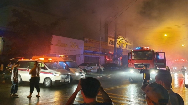 Cháy quán karaoke: 12 người chết, nhiều người bị thương