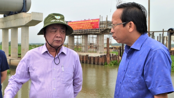 Bộ trưởng Lê Minh Hoan thị sát hồ nhân tạo lớn nhất Đông Nam Á