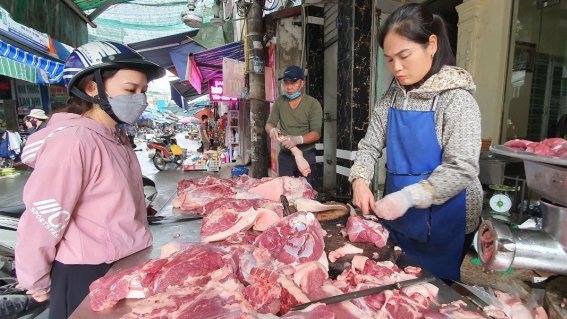 Có giải pháp hỗ trợ chăn nuôi, bình ổn giá thịt lợn