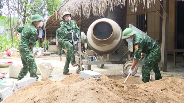 Biên phòng Hà Tĩnh giúp huyện vùng biên phấn đấu đạt chuẩn nông thôn mới