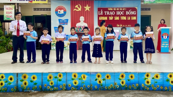 Agribank Khánh Hòa triển khai chương trình an sinh giáo dục tại Nha Trang