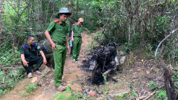 Điều tra vụ 2 xe máy của nhân viên bảo vệ rừng bị đốt