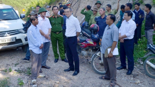 Lãnh đạo tỉnh Phú Yên kiểm tra vụ phá rừng, chiếm đất